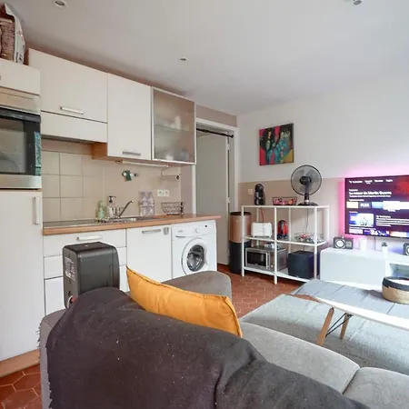 Charming Design Apt In The Marais In Paris Apartman