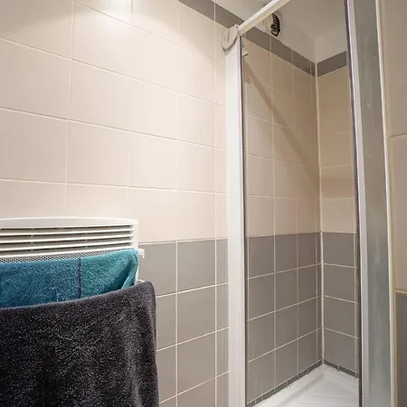 Charming Design Apt In The Marais In Paris Apartman