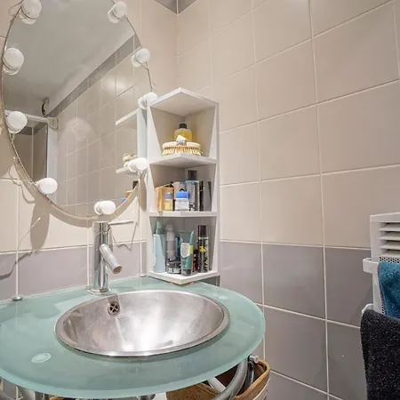 Charming Design Apt In The Marais In Paris Apartman Párizs